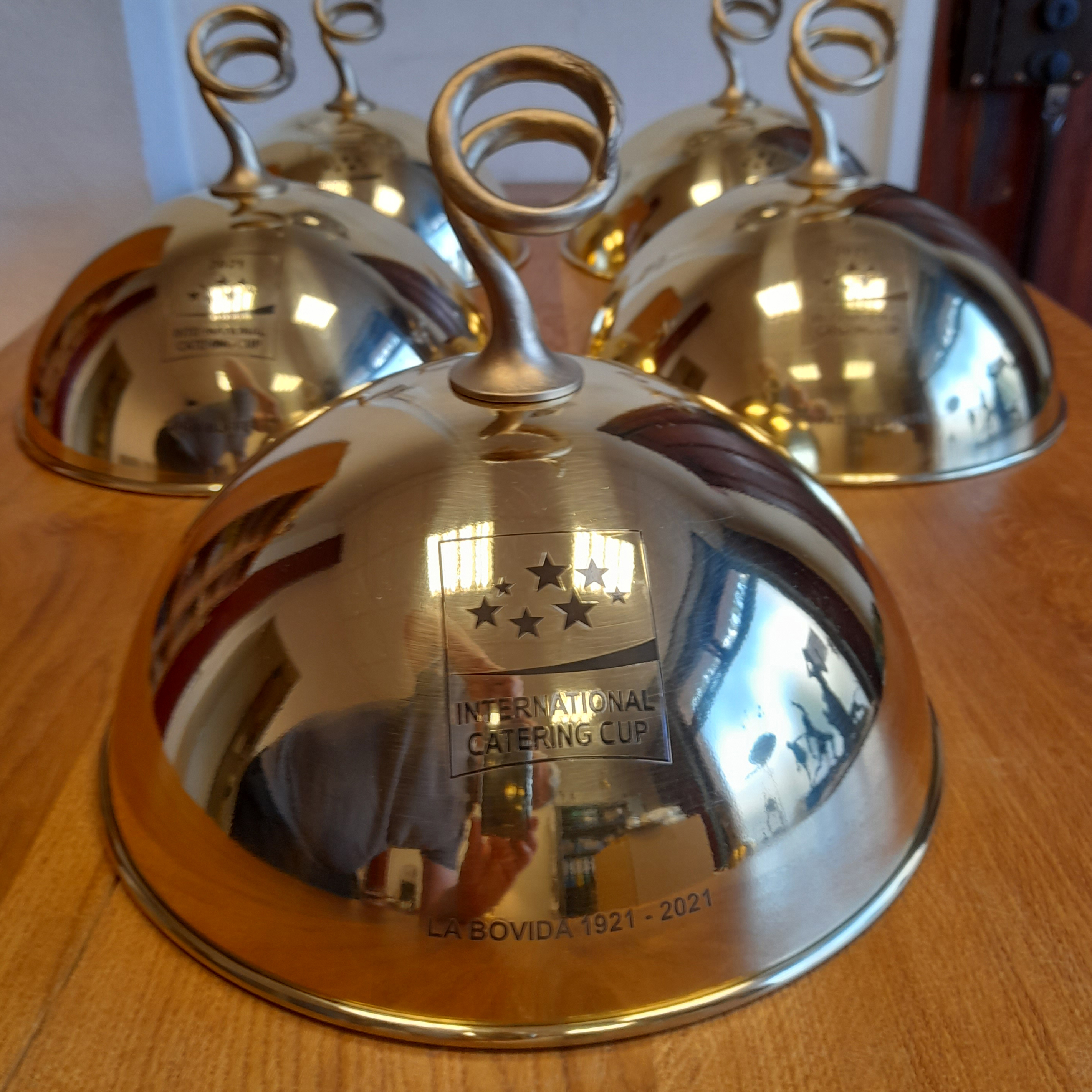 Trophées "cloches" en bronze, réalisés à l'ocasion de L'International Catering Cup 2021