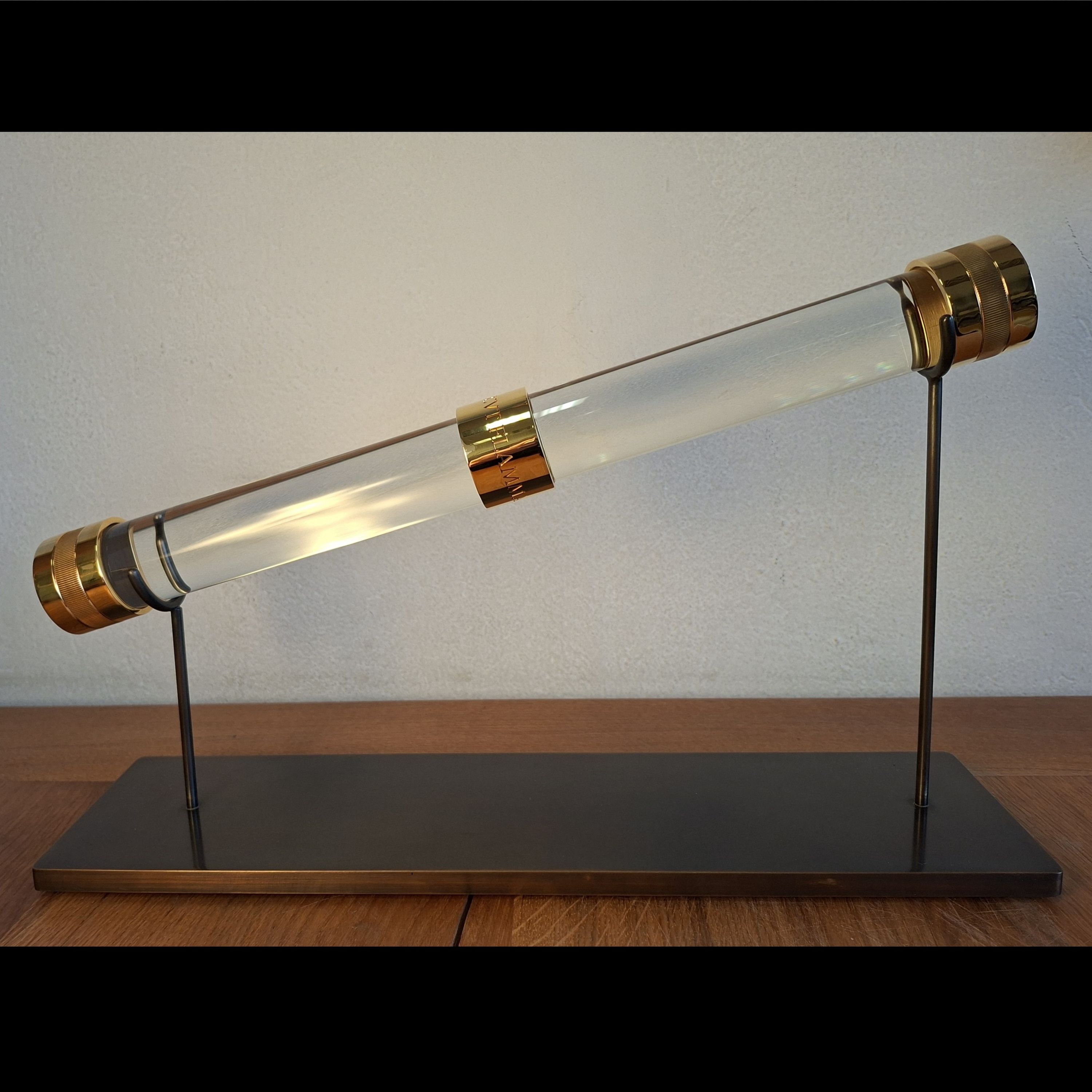 Conception et réalisation du Batôn du Batônnier de Lyon - Verre Duran et bronze doré - Merci au Barreau de Lyon Cité des Avocats pour leur confiance 1