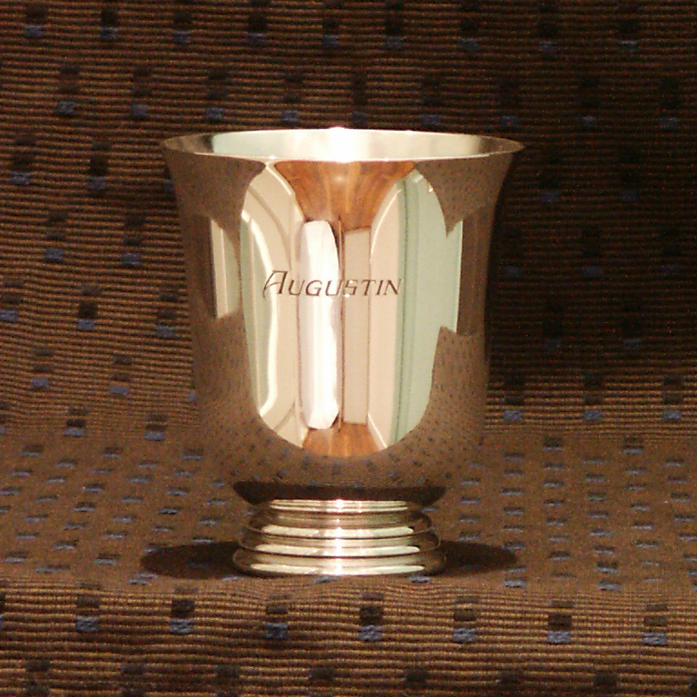 Timbale Art Déco en métal argenté - Collection particulière