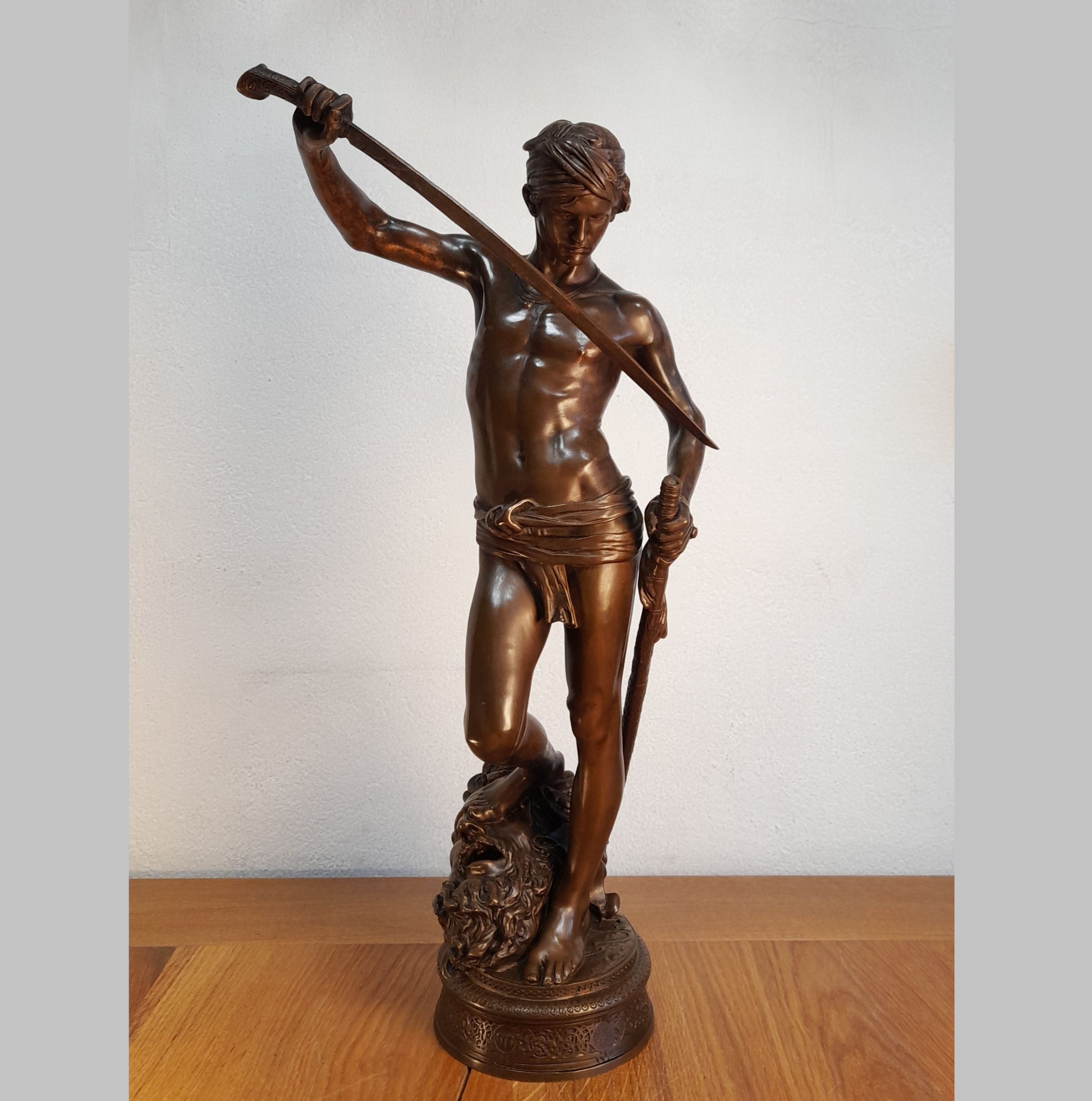 "David et Goliath" de A. Mercié : Remise en place d'un bras cassé avec montage à l'ancienne - Collection particulière