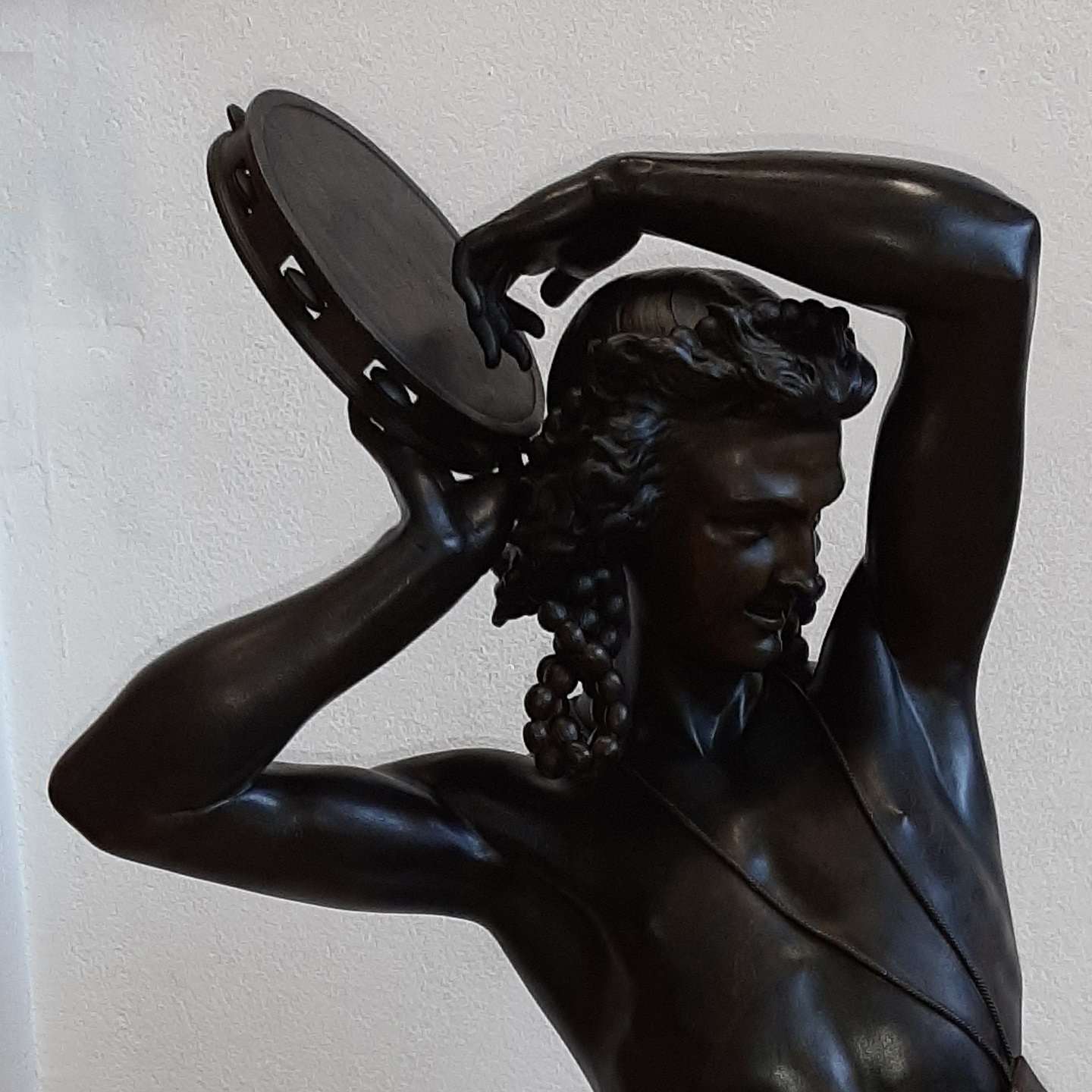 Après redressage, "Danseur Napolitain au tambourin" de A. Carrier - Collection particulière