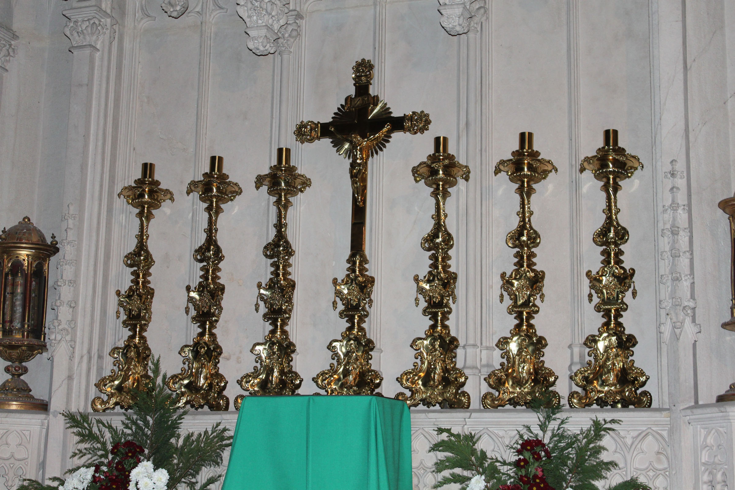 Chandeliers et croix Primatiale en bronze verni - Saint Jean Baptiste - Lyon