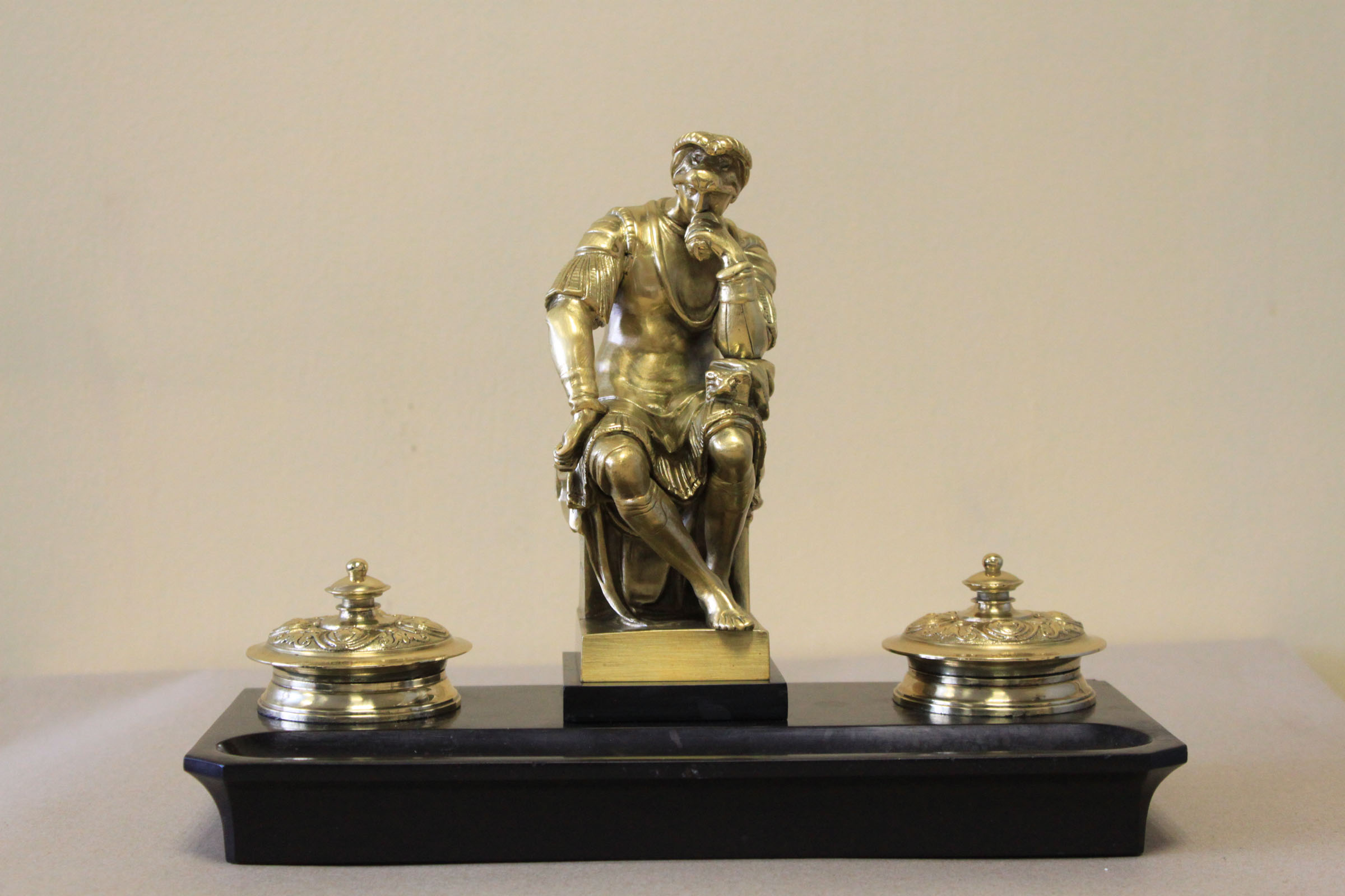 Encrier en bronze et marbre - Collection particulière