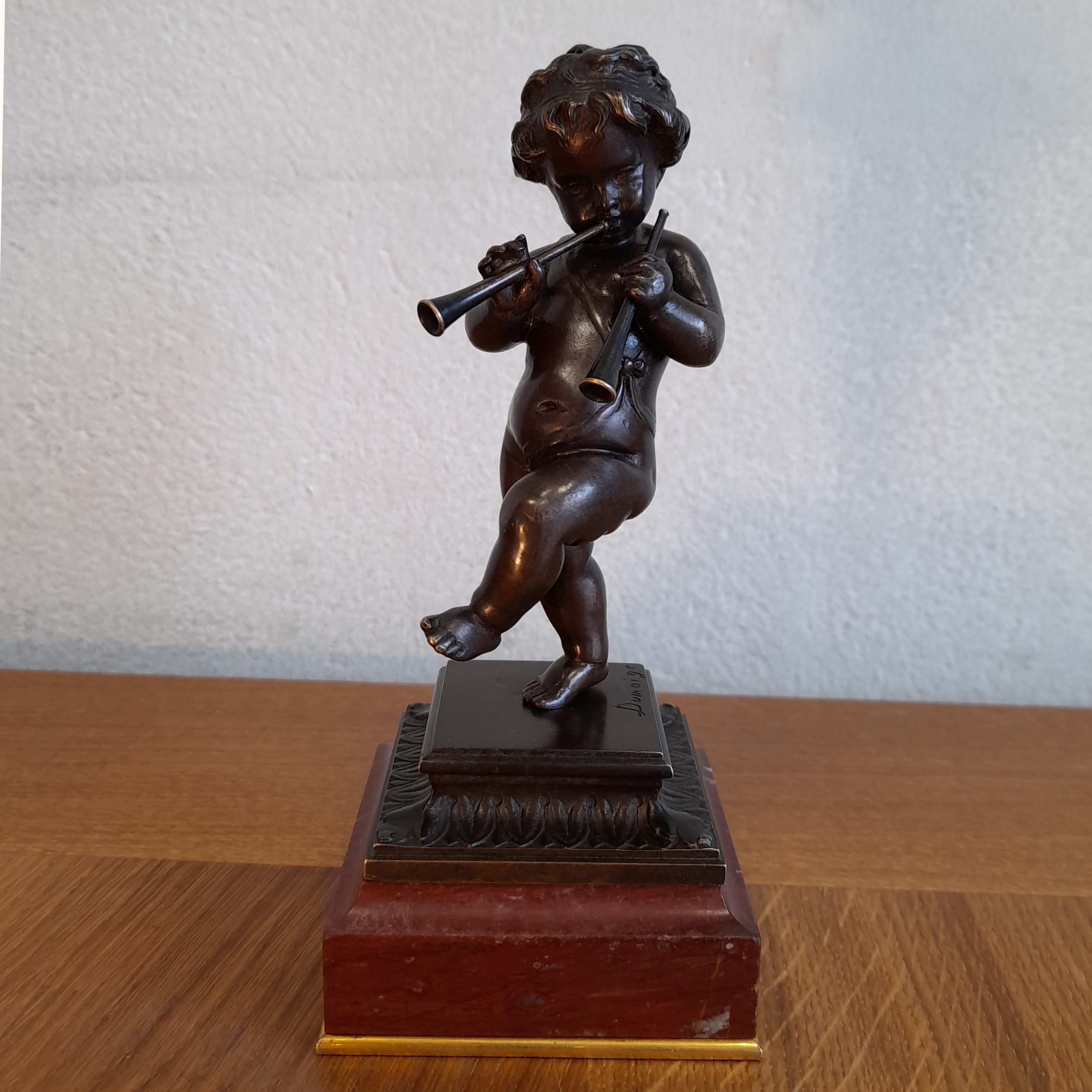 Petit bronze "Putto musicien" de Dumaige - Collection particulière