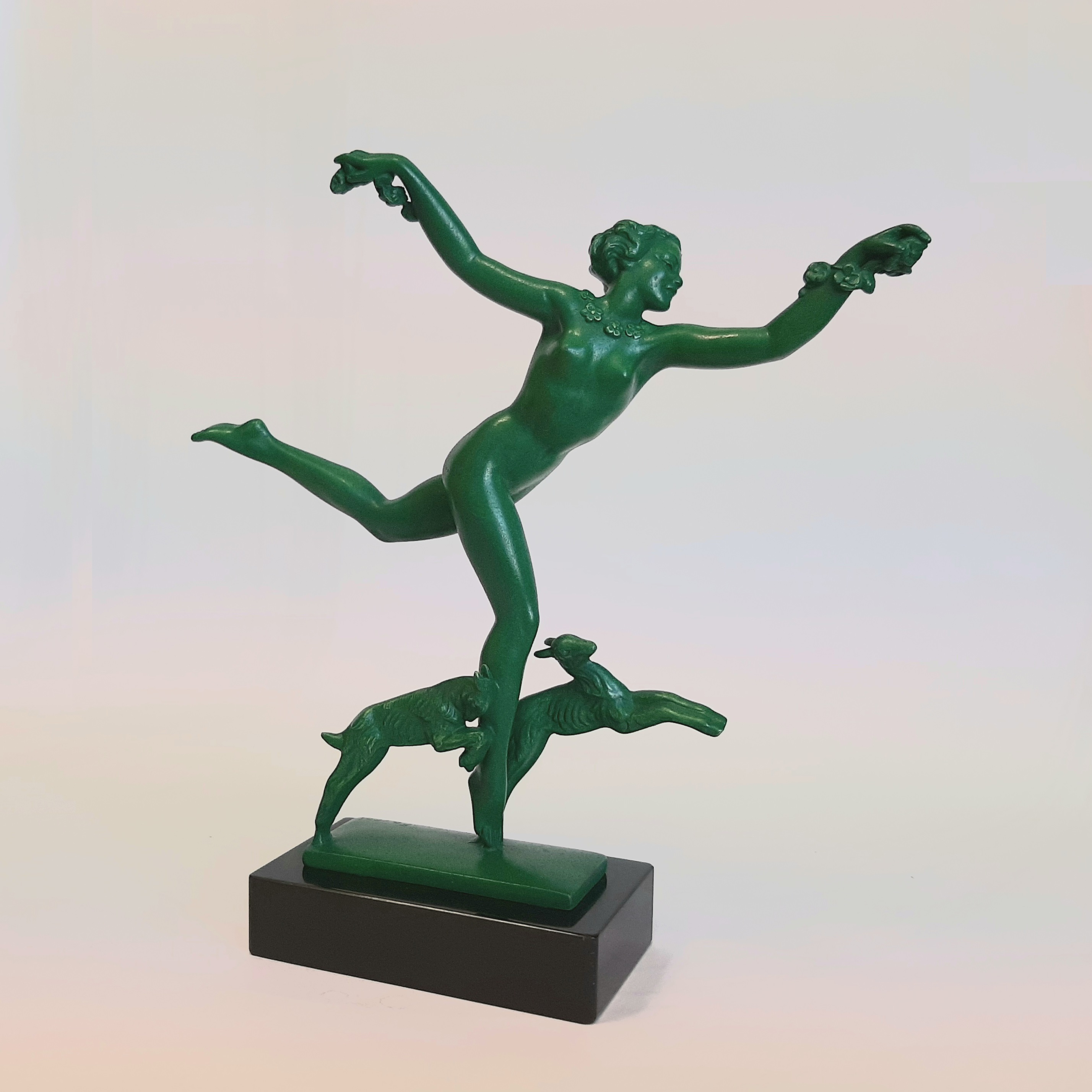 Restauration complète d'une statuette en régule de Fayral - Collection particulière